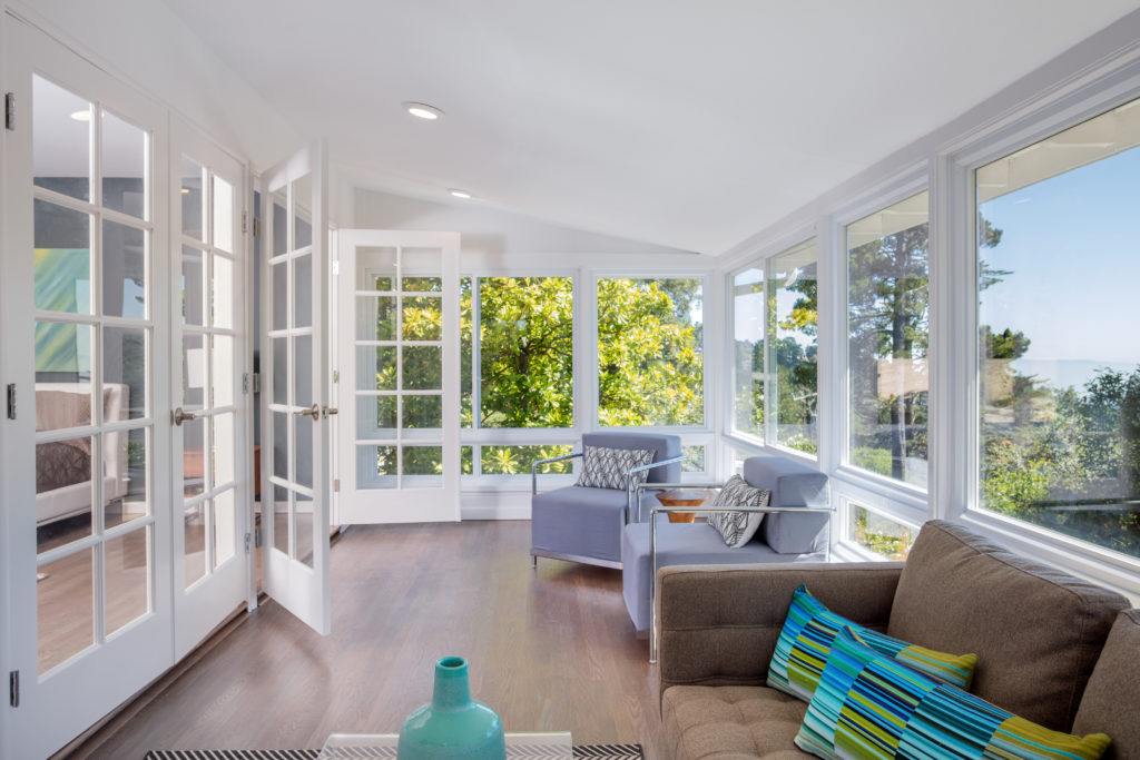 Window Cleaning Job make your Full House with Sparkling Windows